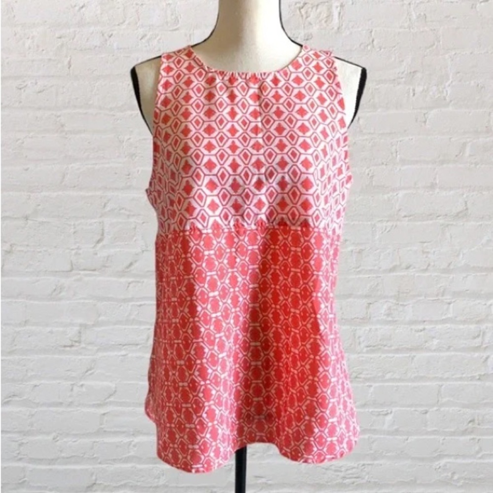 Lightweight sleeveless coral print flare blouse